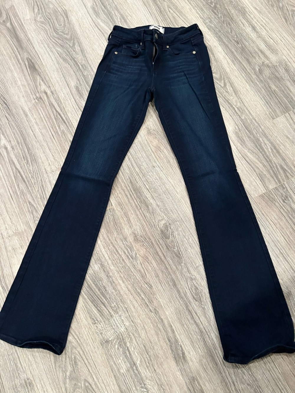 PAIGE Manhattan Bootcut Jean Size 26